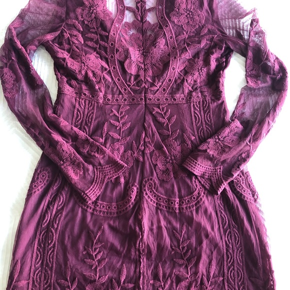 Lace Dress - Picture 7 of 7